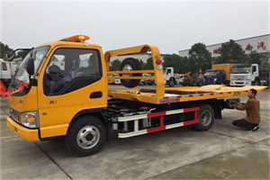 上蔡哪里有拖车服务