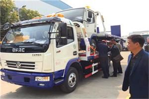 上蔡汽车道路救援拖车价格